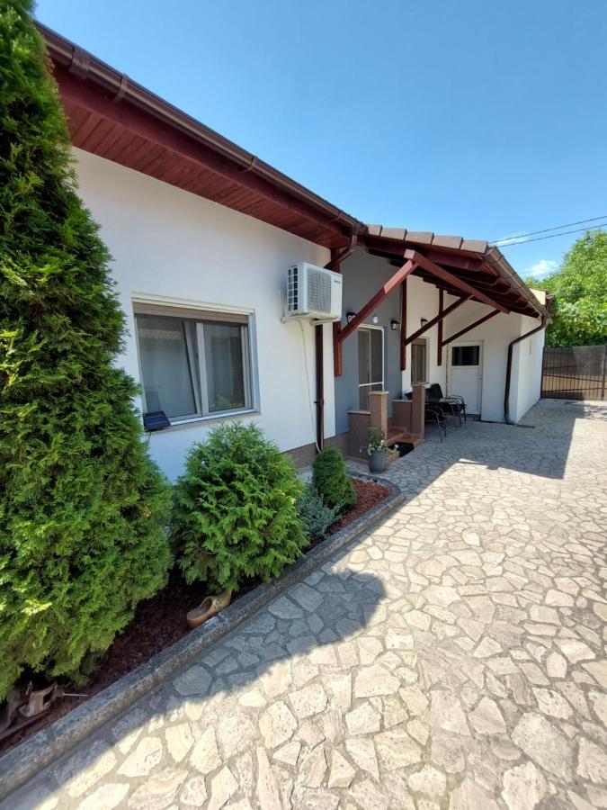 Cozy, Quiet & Family Friendly In Arad Lägenhet Exteriör bild
